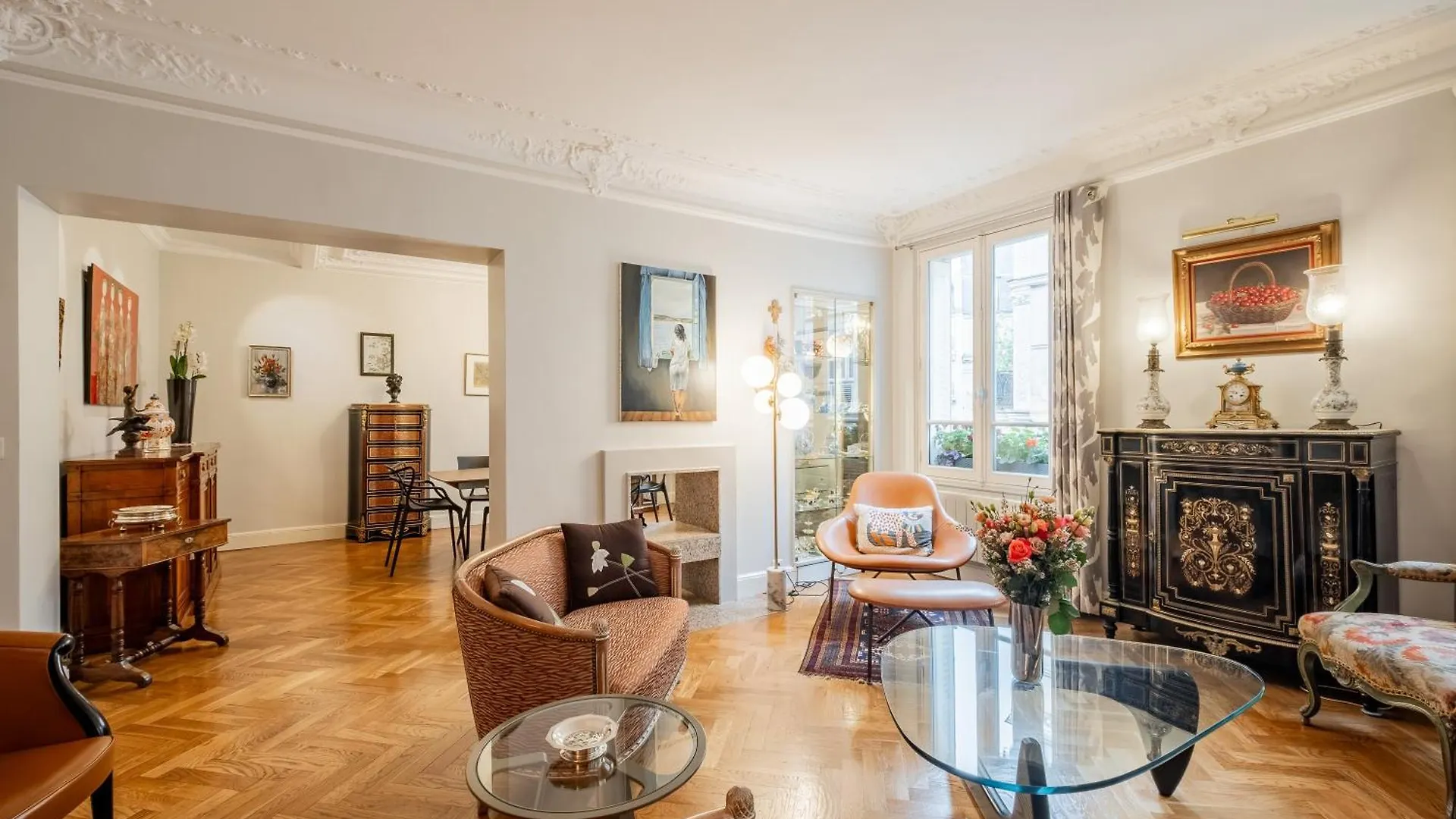 Veeve - Triumphant Design Paris