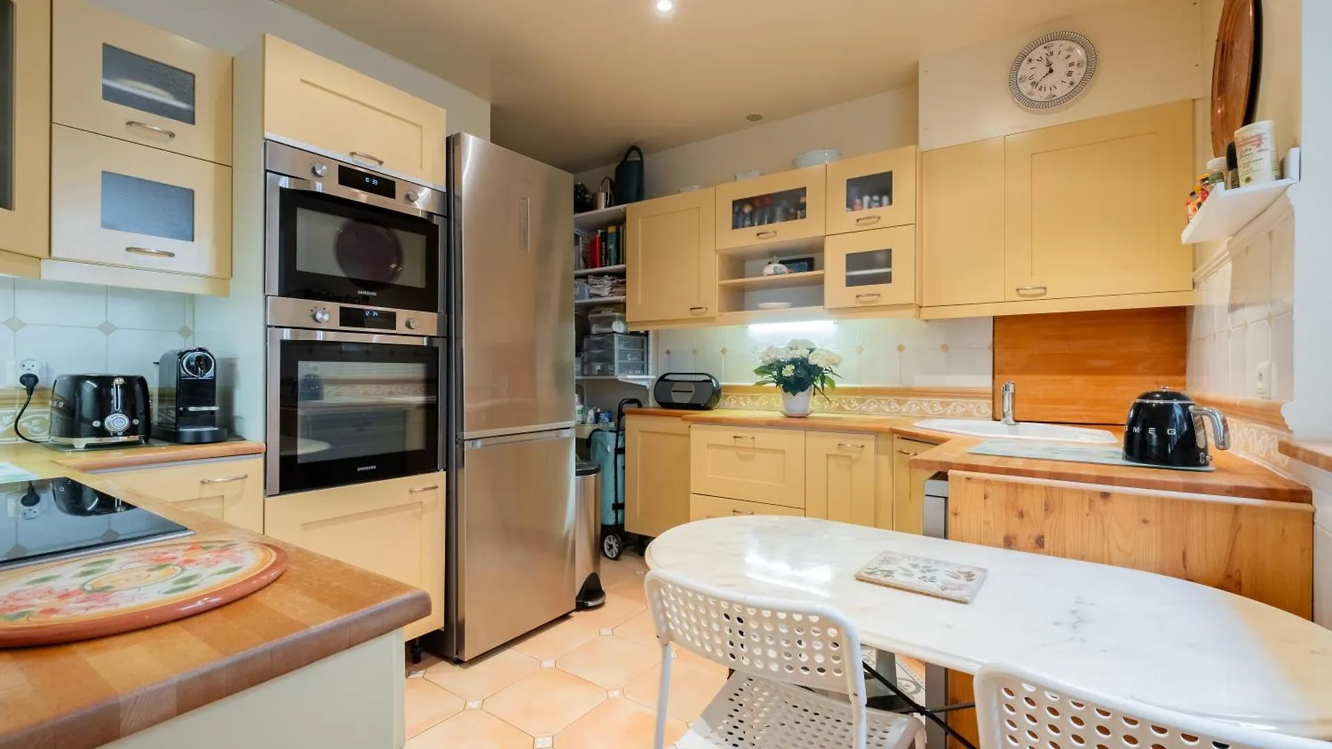 Apartment Veeve - Triumphant Design *